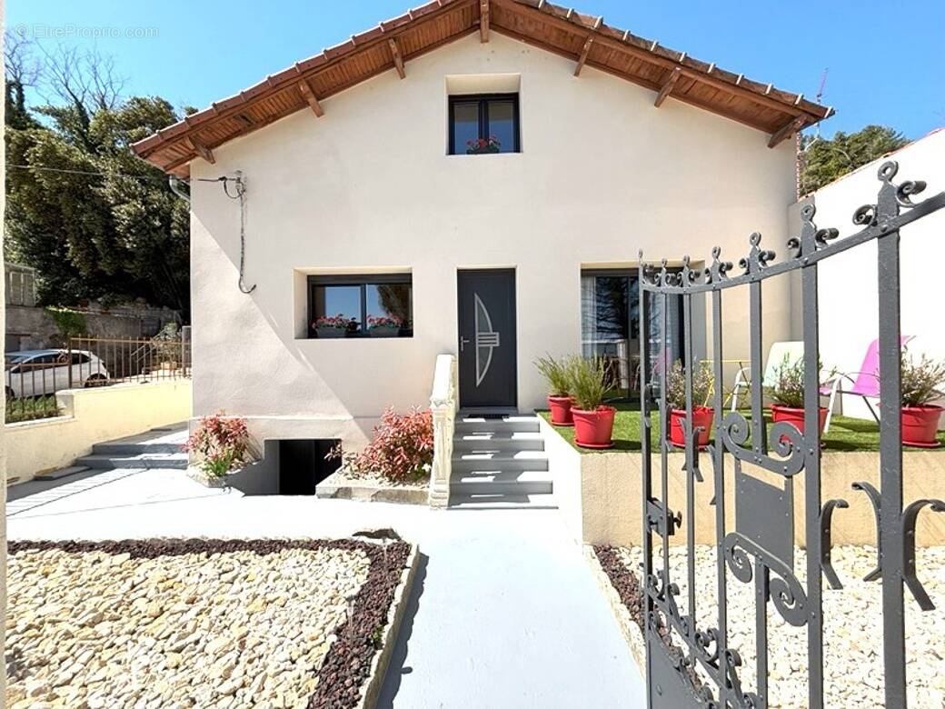 Maison à LE TEIL