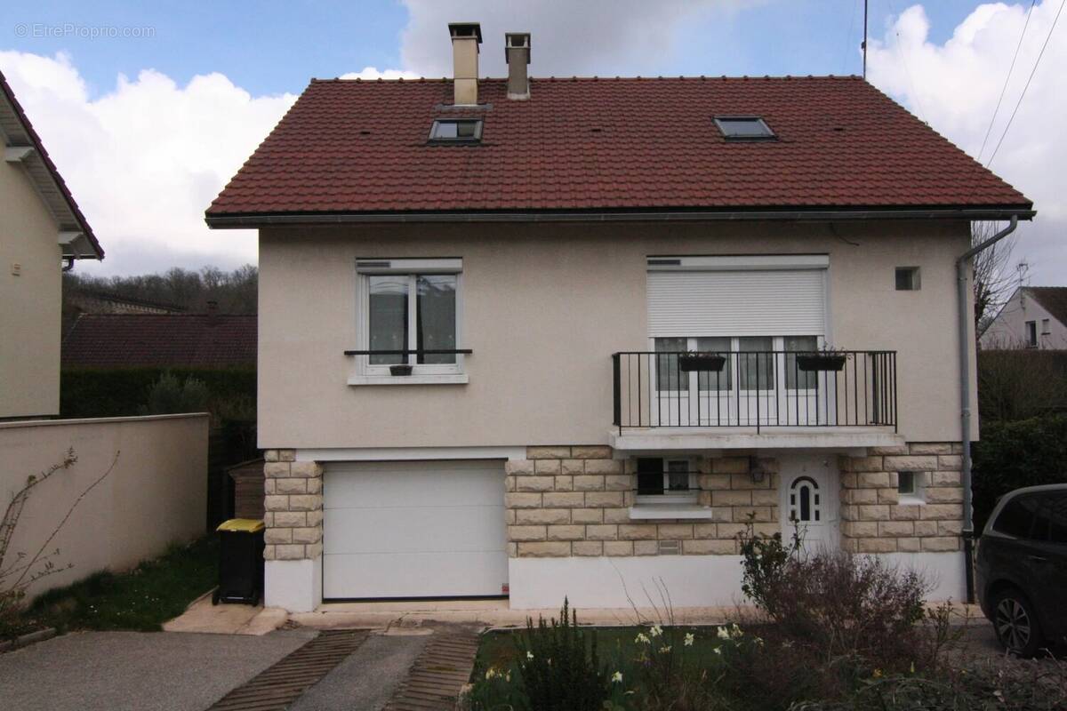 Maison à LIMOURS