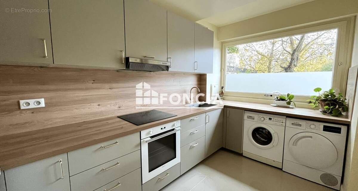Appartement à LA CELLE-SAINT-CLOUD