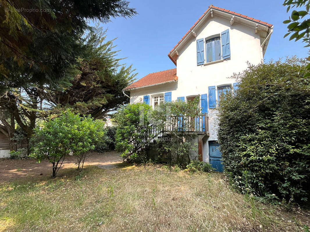 Maison à SAINT-MICHEL-CHEF-CHEF