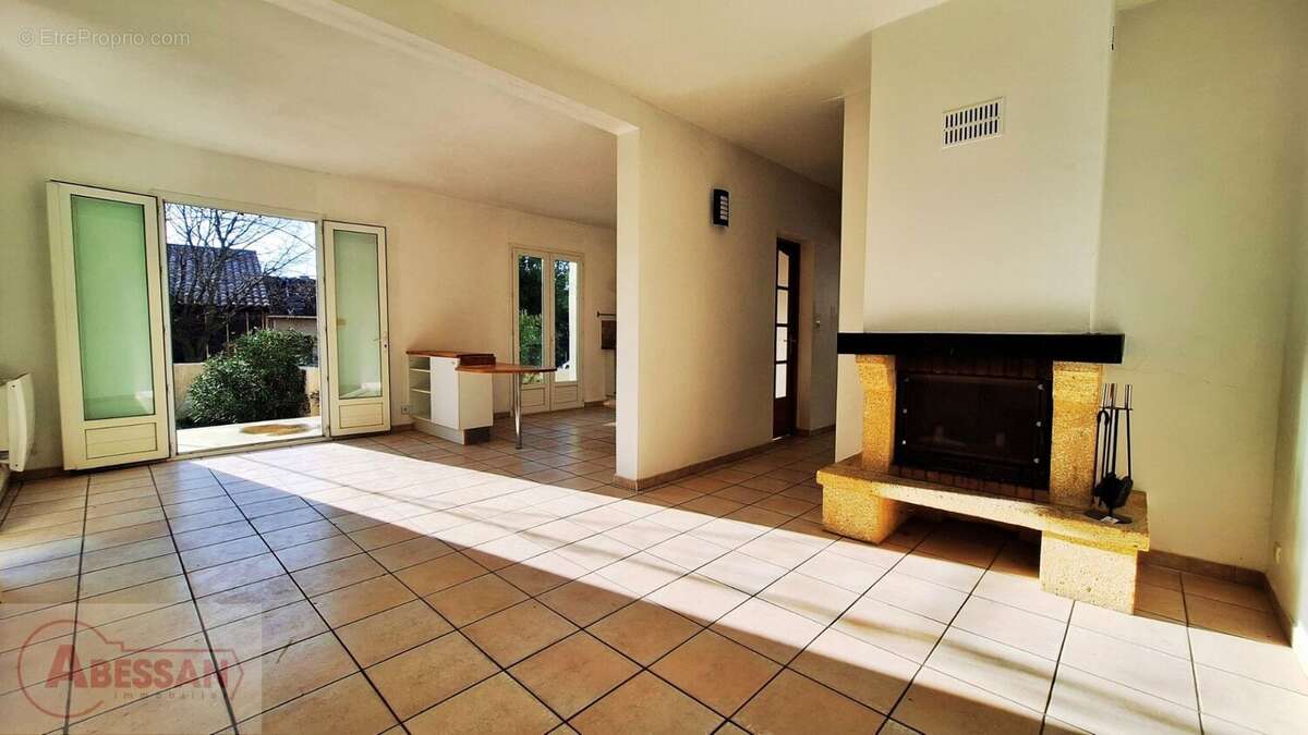 Maison à LEDIGNAN