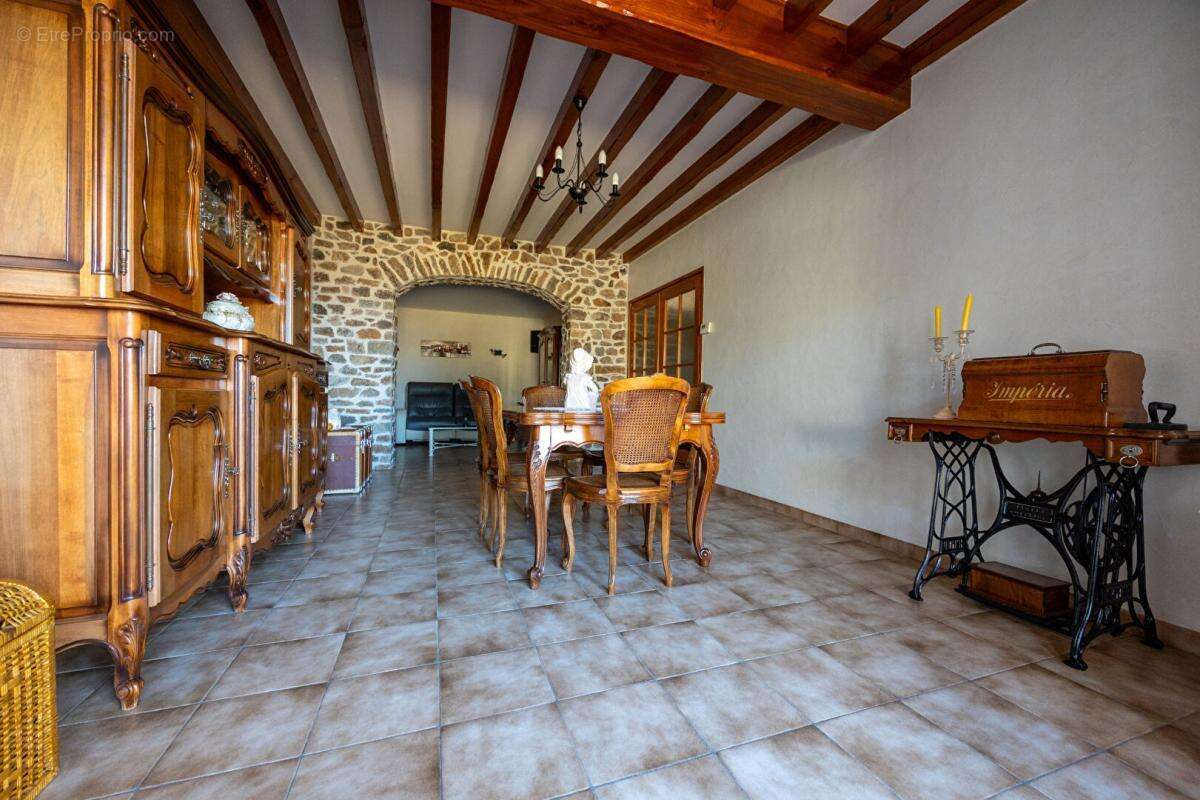 Maison à VIOLAY