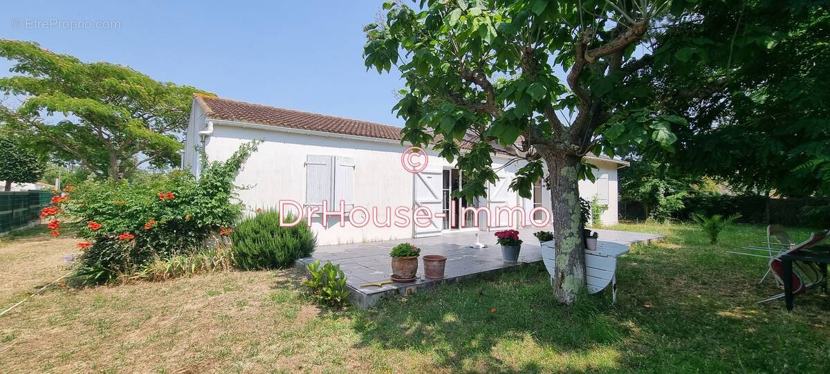 Maison à L&#039;AIGUILLON-SUR-MER