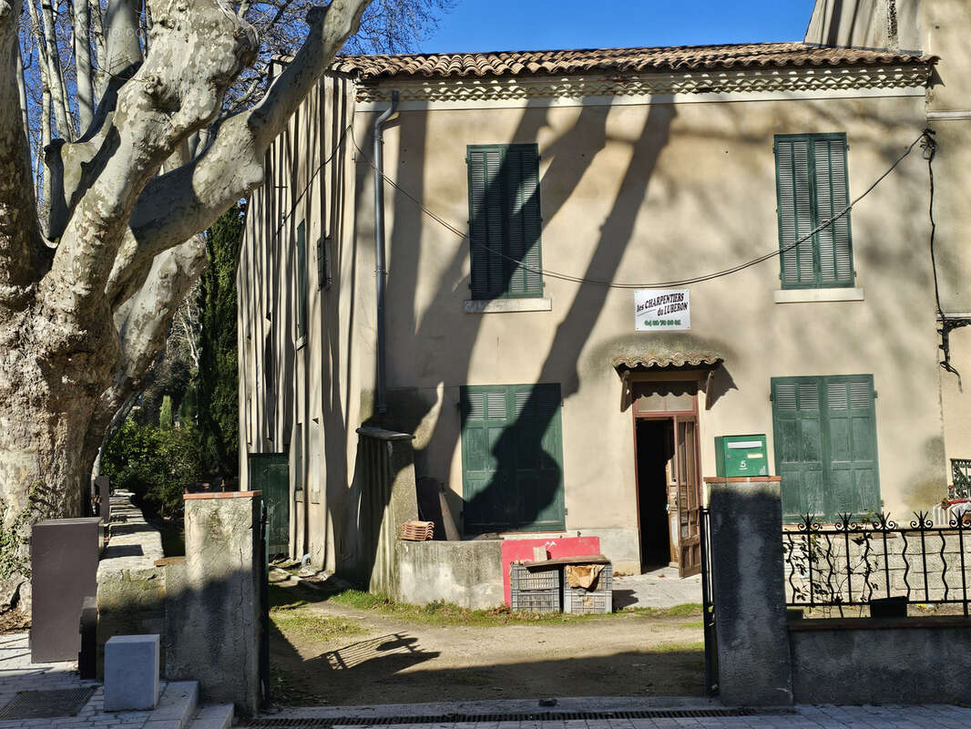 Maison à CUCURON