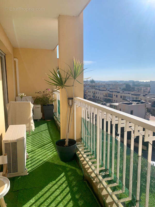 Appartement à MANDELIEU-LA-NAPOULE