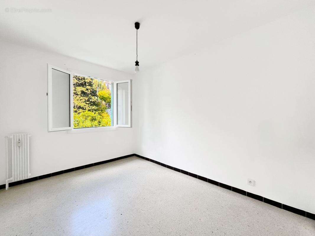 Appartement à VENCE