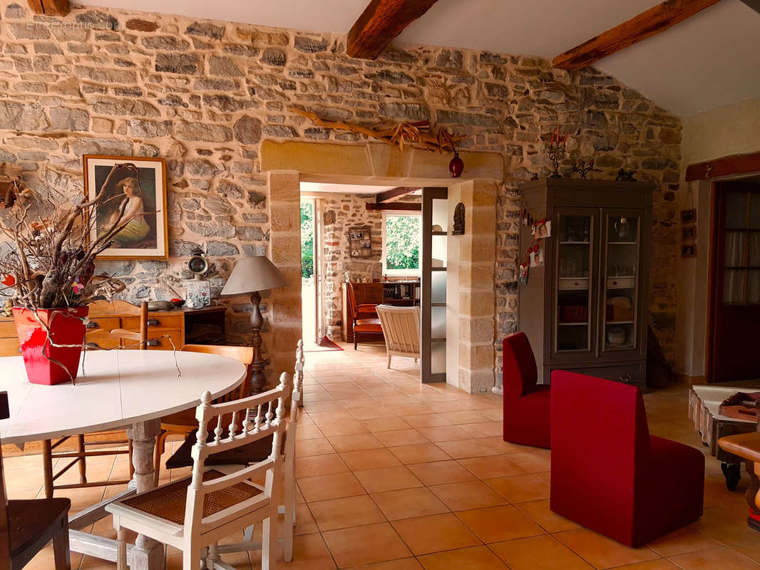 Maison à ORTHEVIELLE