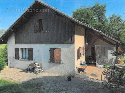 Maison à SAINT-PIERRE-DE-CURTILLE