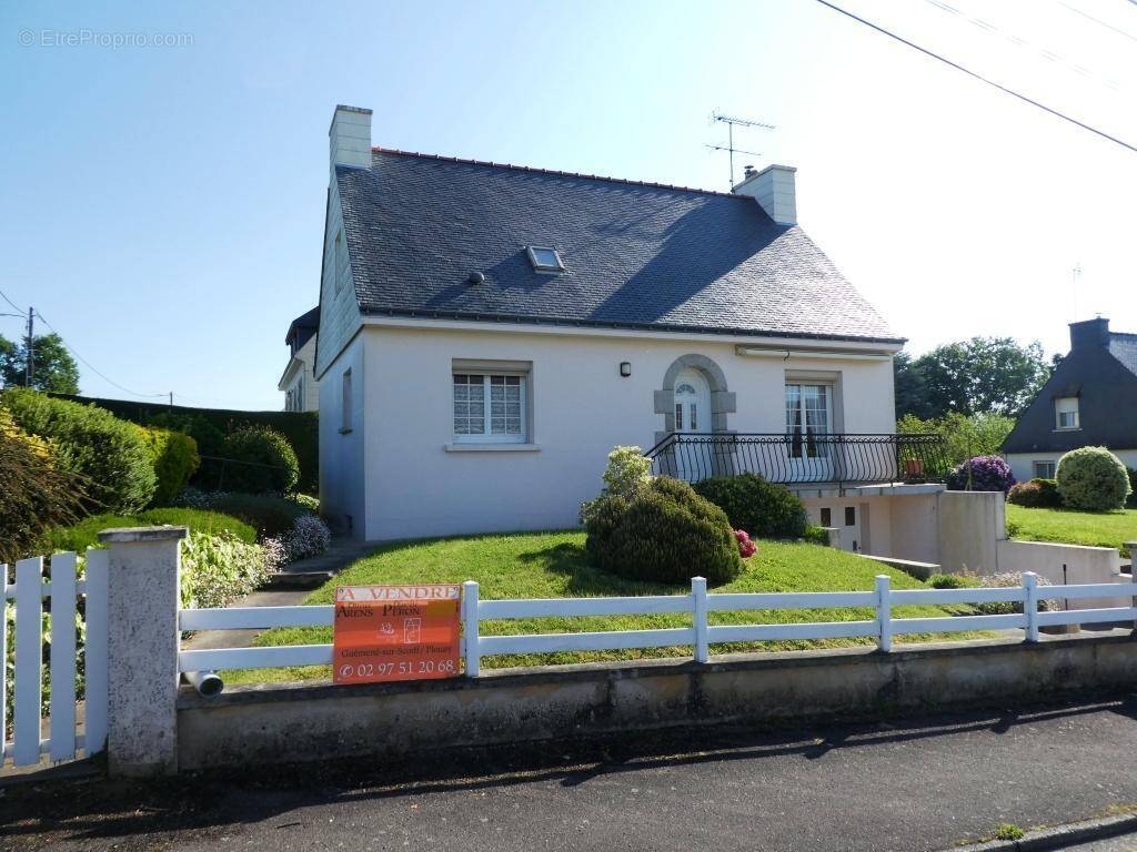 Maison à LOCMALO