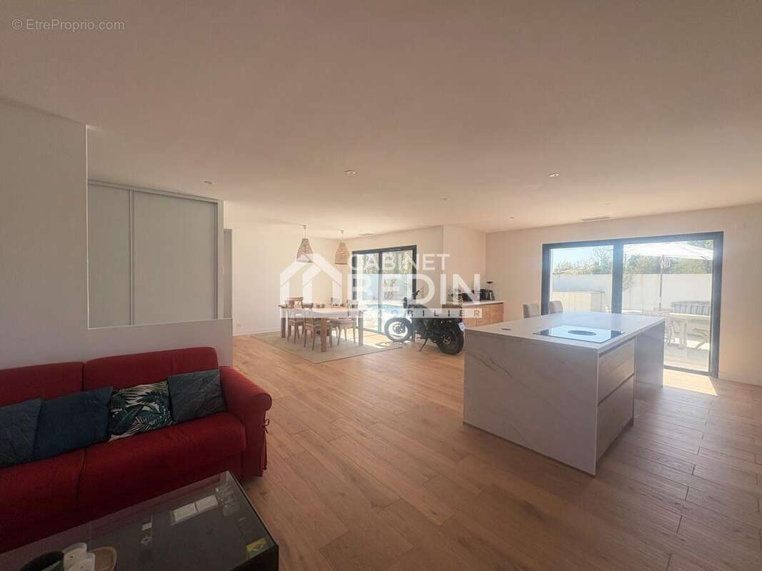 Maison à MIOS