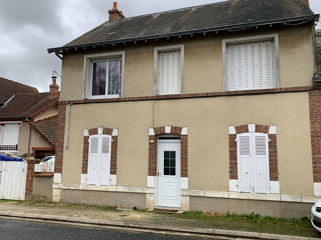 Maison à ARGENT-SUR-SAULDRE