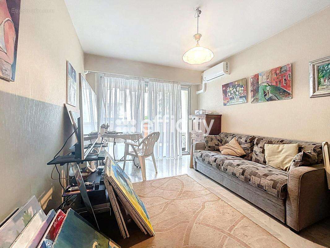 Appartement à LE CANNET