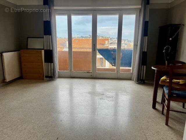 Appartement à VALLAURIS