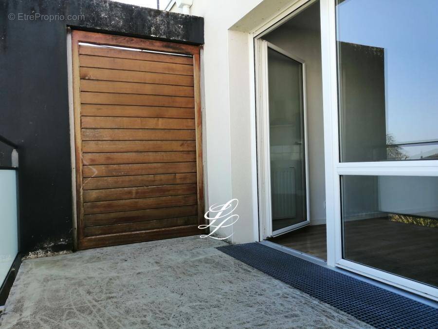 Appartement à SENE