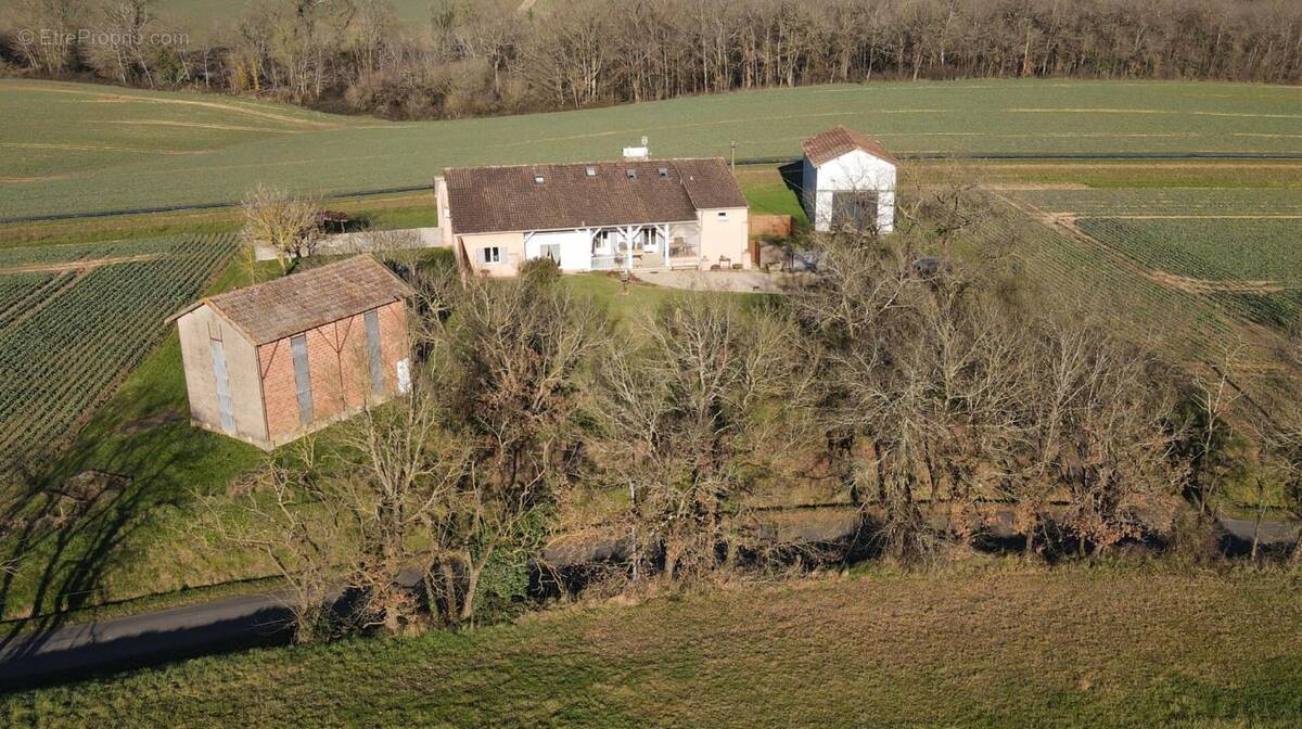 Maison à CASTELJALOUX