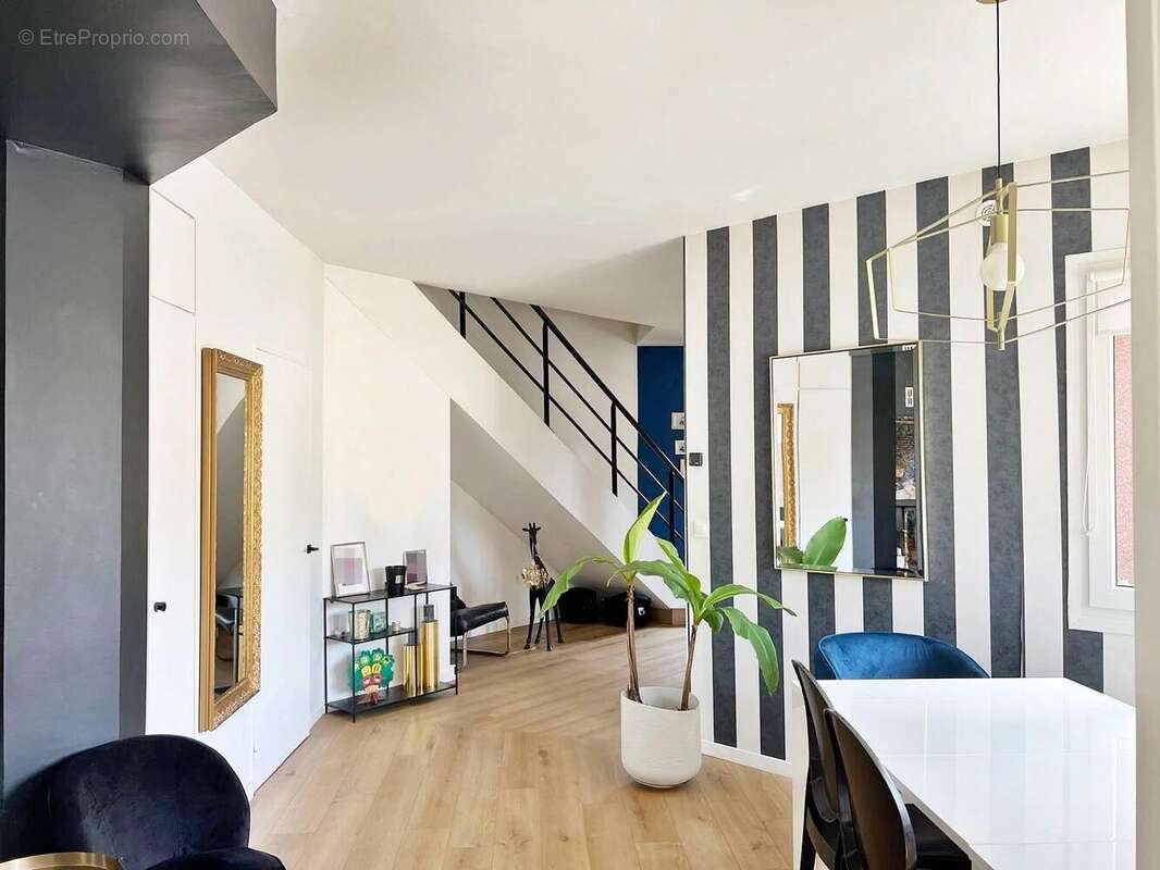 Maison à SAINT-MAUR-DES-FOSSES