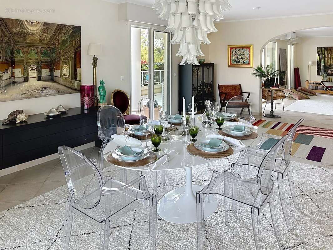 Appartement à MANDELIEU-LA-NAPOULE