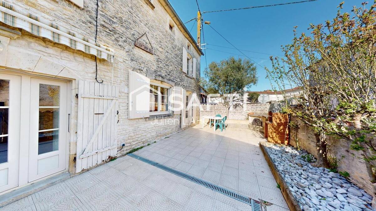 Photo 1 - Maison à MATHA