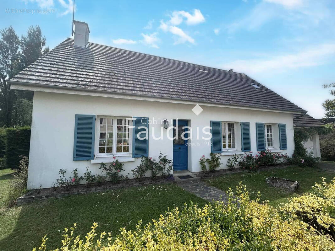 Maison à LA HAYE-DU-PUITS
