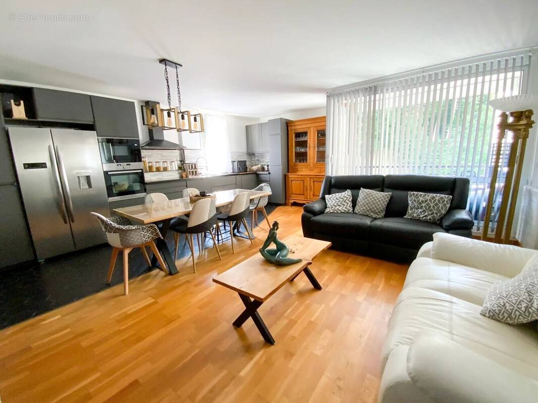 Appartement à LE RAINCY