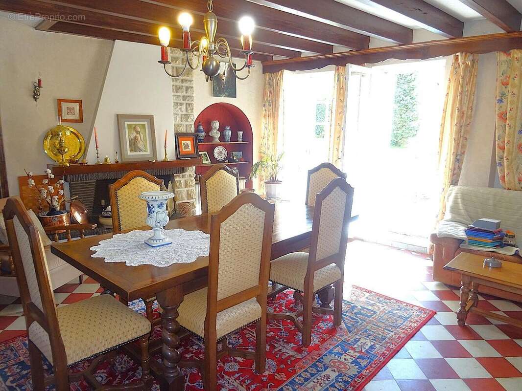   - Maison à THOUARS