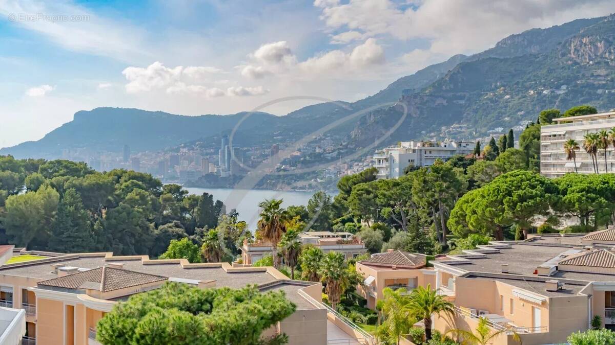 Appartement à ROQUEBRUNE-CAP-MARTIN