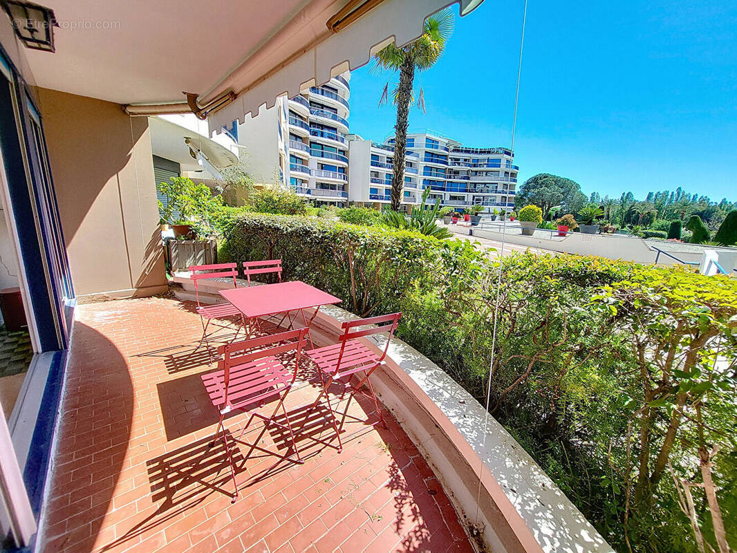 Appartement à MANDELIEU-LA-NAPOULE