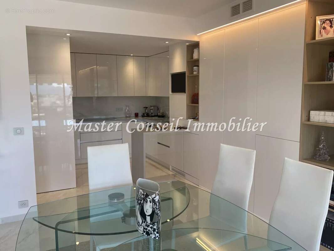 Appartement à LE CANNET