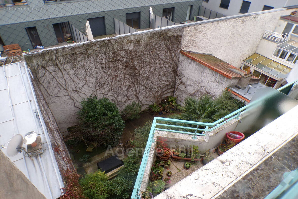 Appartement à PARIS-14E