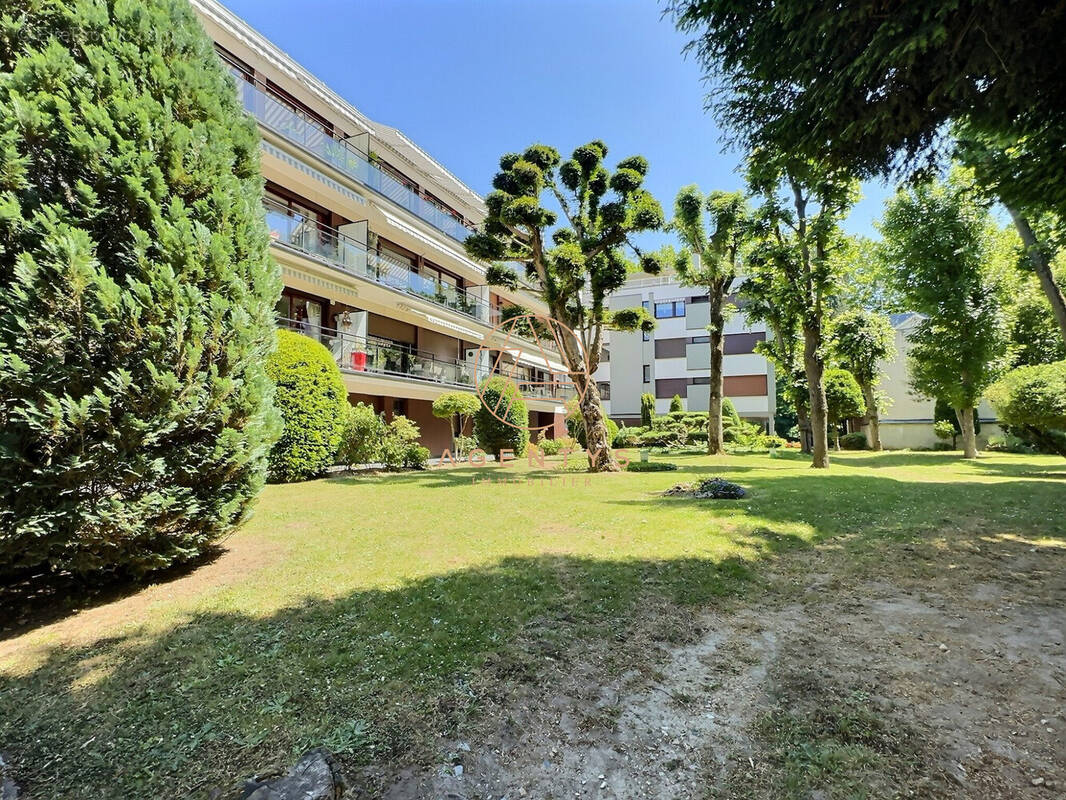 Appartement à SAINT-MAUR-DES-FOSSES