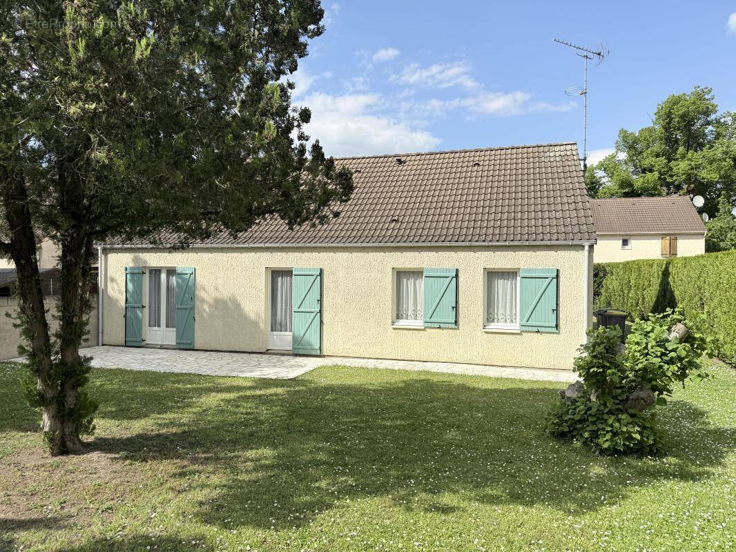 Maison à CLAYE-SOUILLY