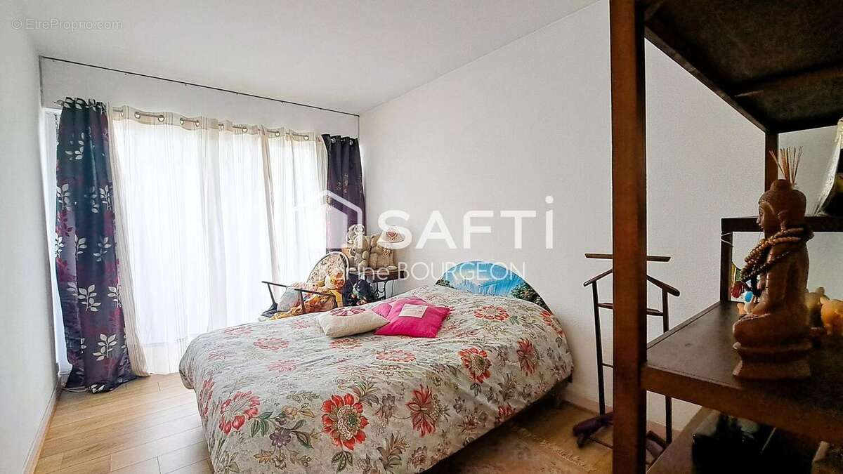 Photo 2 - Appartement à CHEVILLY-LARUE