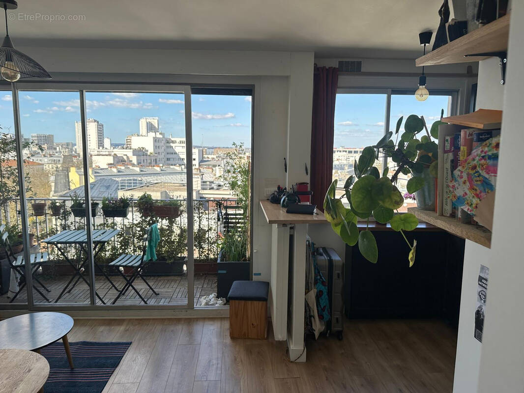 Appartement à PARIS-18E