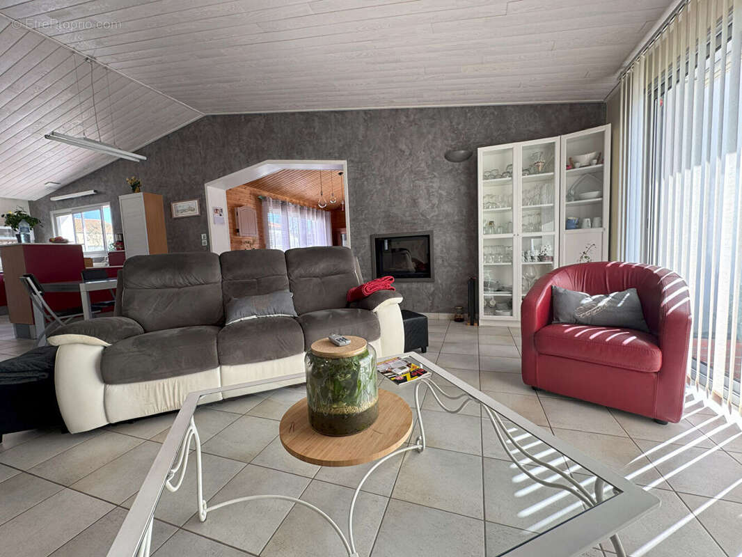 Maison à AIZENAY