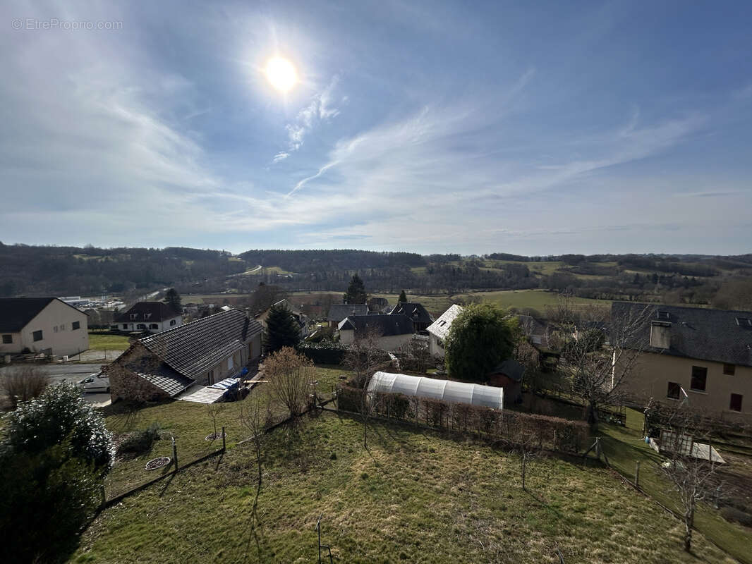 Appartement à SEILHAC