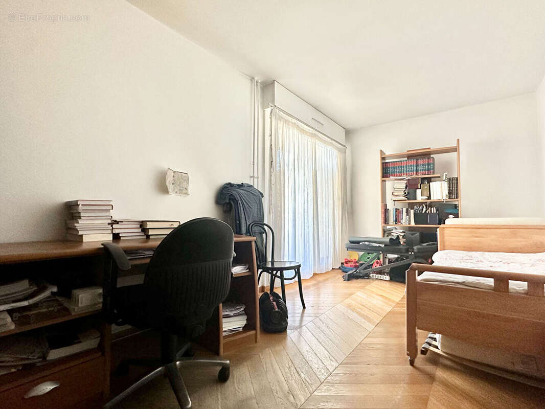 Appartement à PARIS-19E