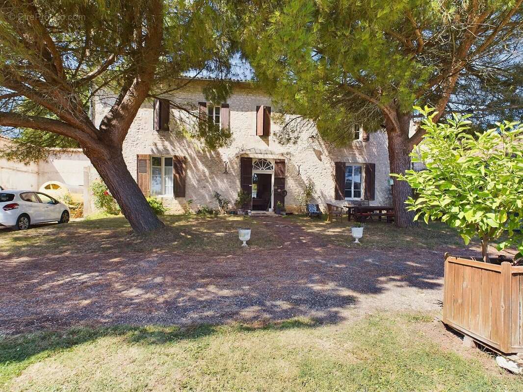 Maison à PINEUILH