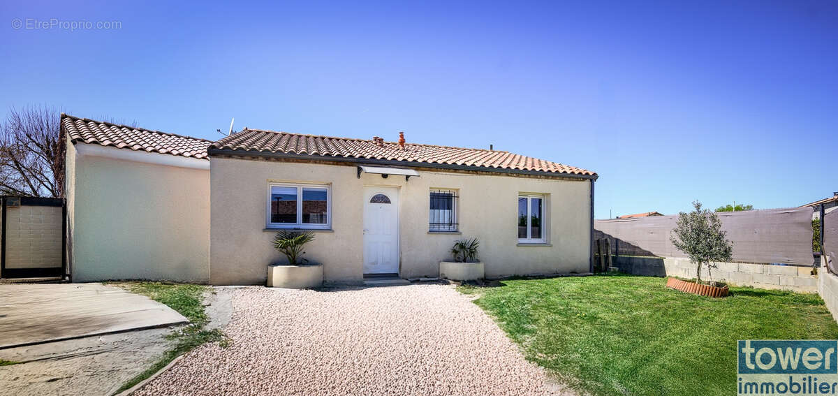 Maison à LAVERNOSE-LACASSE