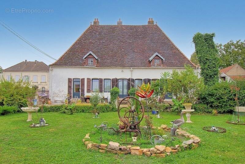 Maison à TAVAUX