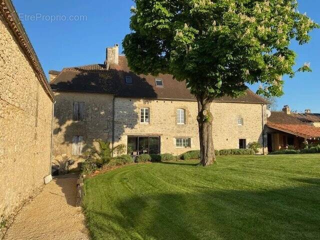 Maison à ISSIGEAC