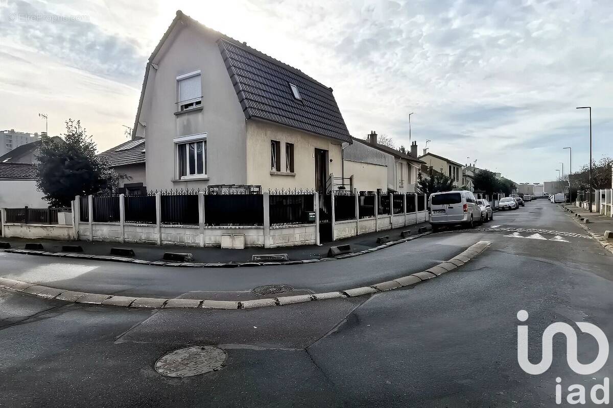 Photo 1 - Maison à VILLEJUIF