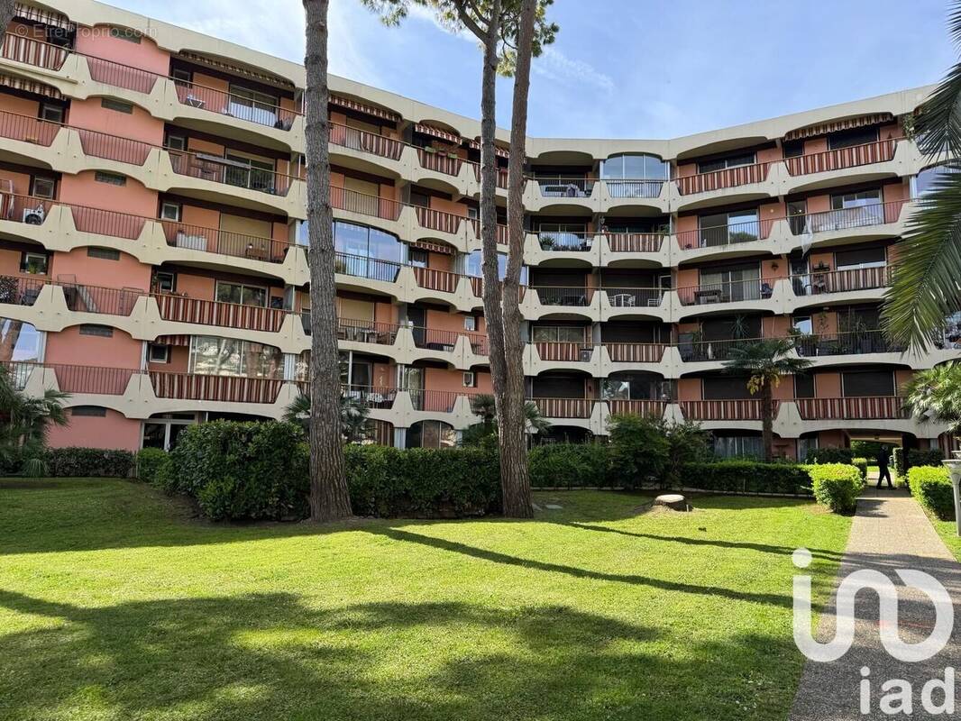 Photo 1 - Appartement à MANDELIEU-LA-NAPOULE