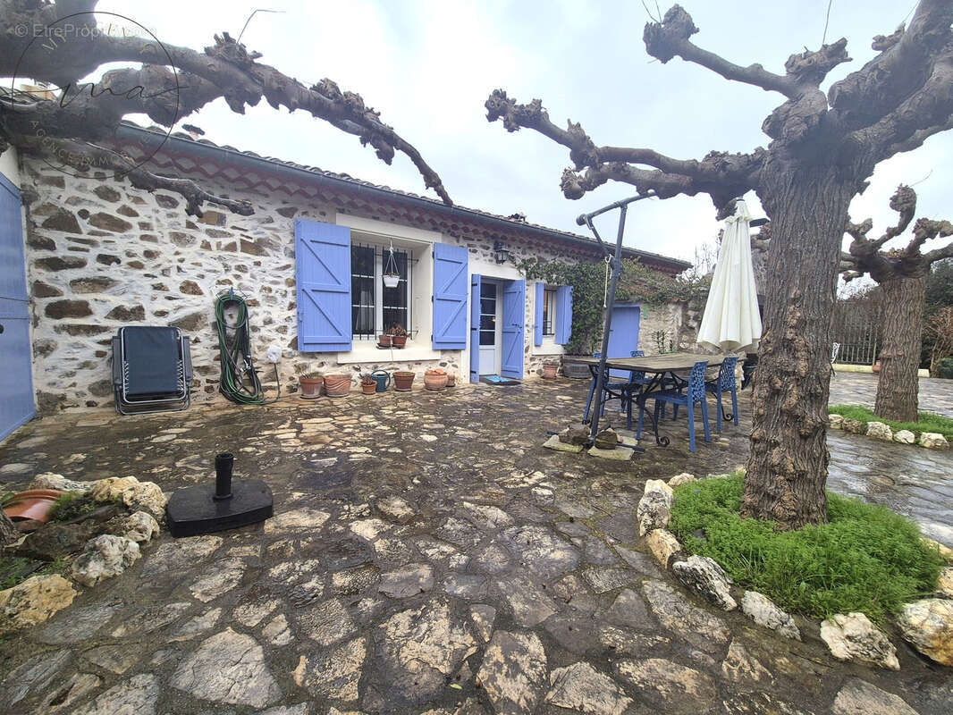 Maison à CABREROLLES