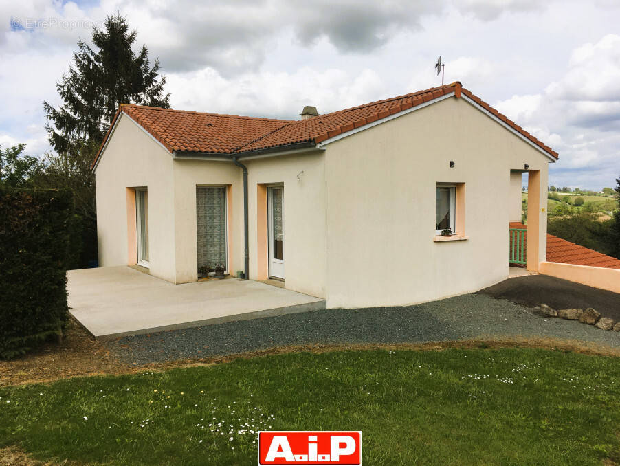 Maison à POUZAUGES