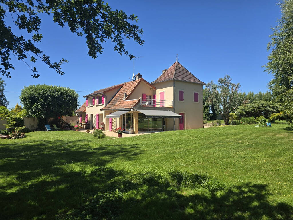 Maison à PARAY-LE-MONIAL