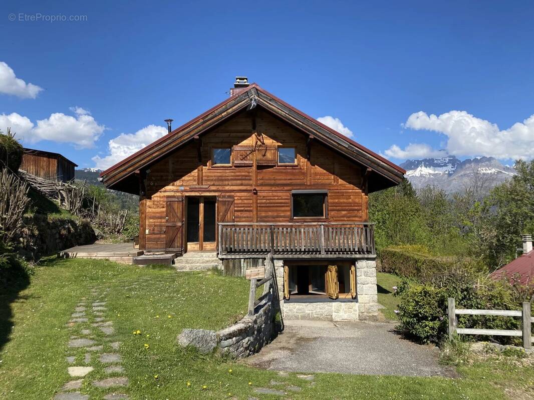 Maison à COMBLOUX