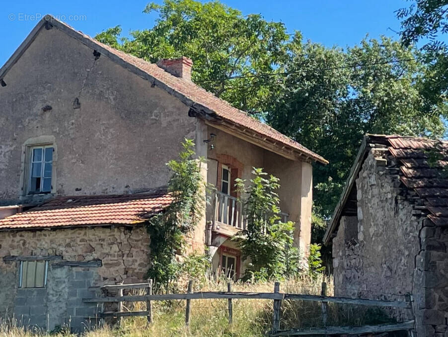 Maison à GIBLES