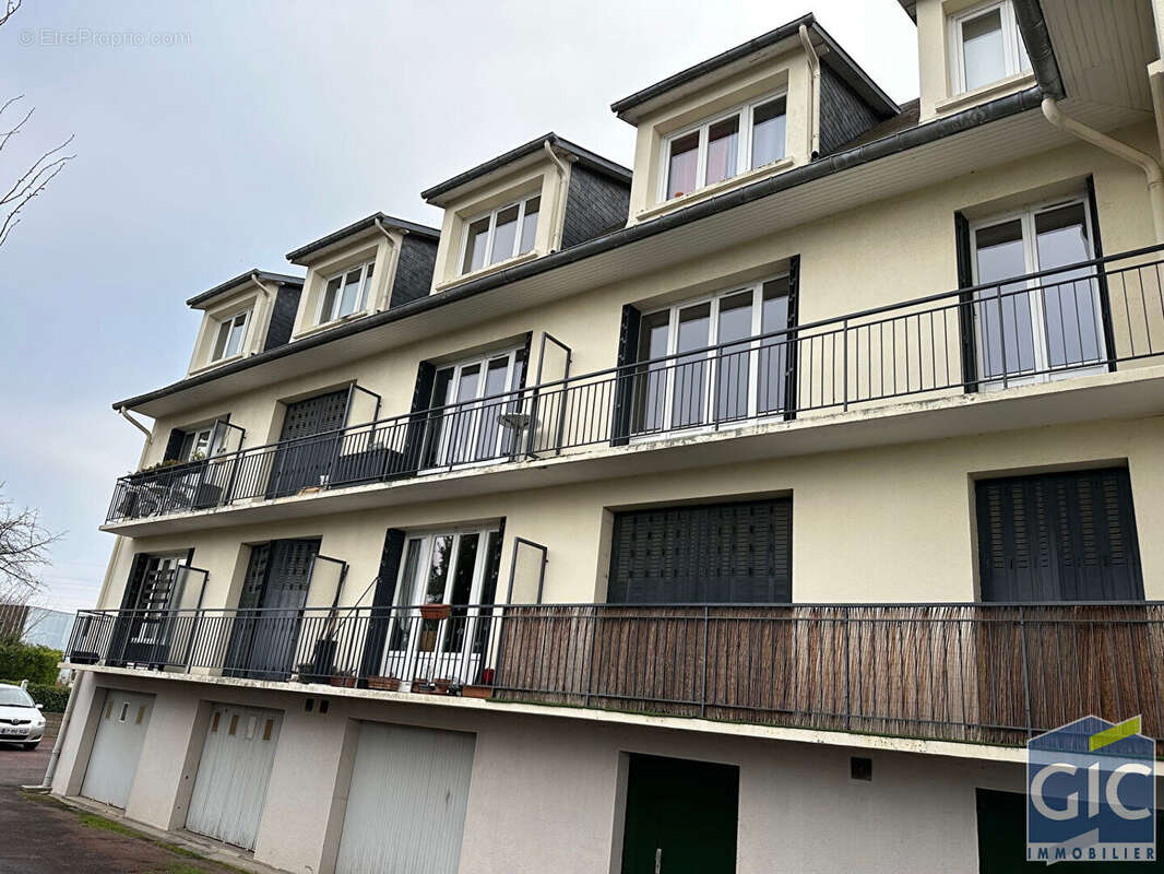 Appartement à MONDEVILLE
