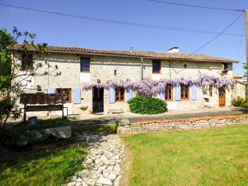 Maison à VILLEFAGNAN