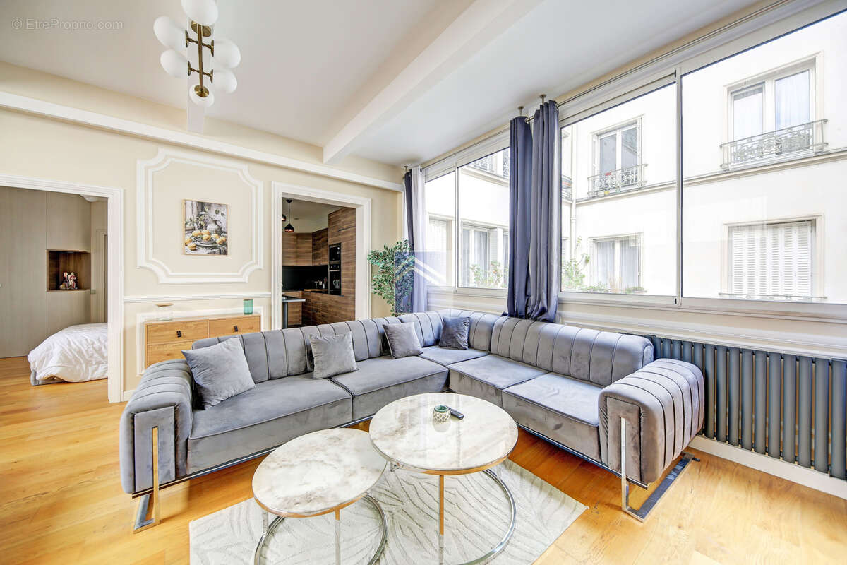 Appartement à PARIS-9E